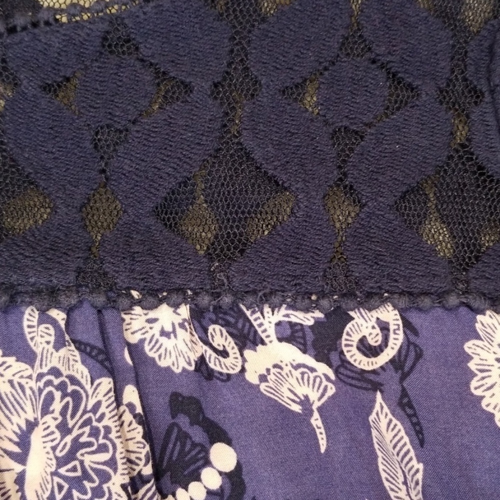 Akemi + Kin Lace Top Tunic Blouse - Picture 8 of 8